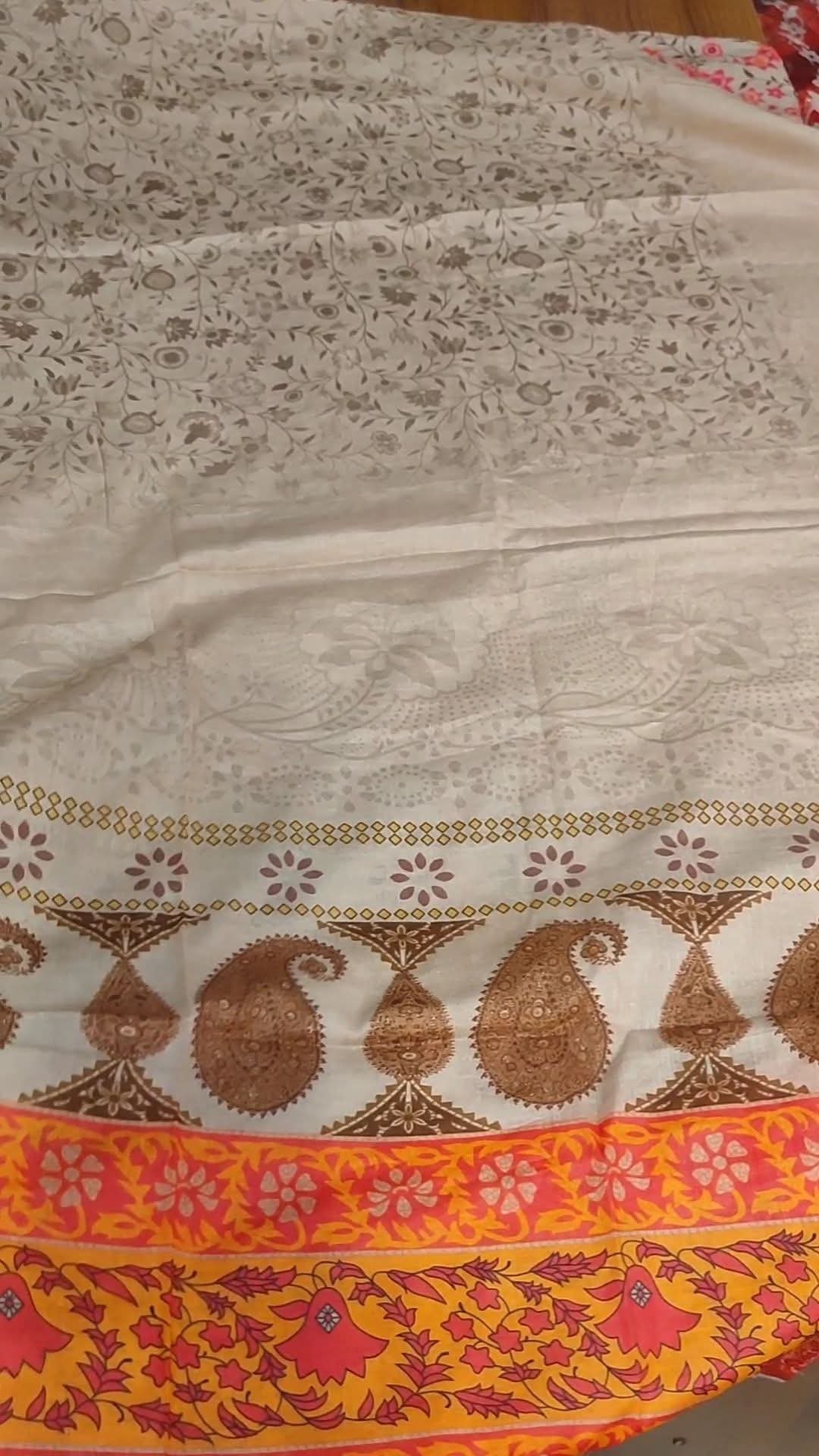 অফ হোয়াইট কালার সফট কটন আনস্টিচড থ্রি পিস - Image 4